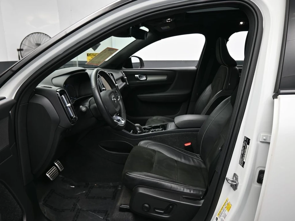 2022 Volvo XC40 - Image 12 of 12
