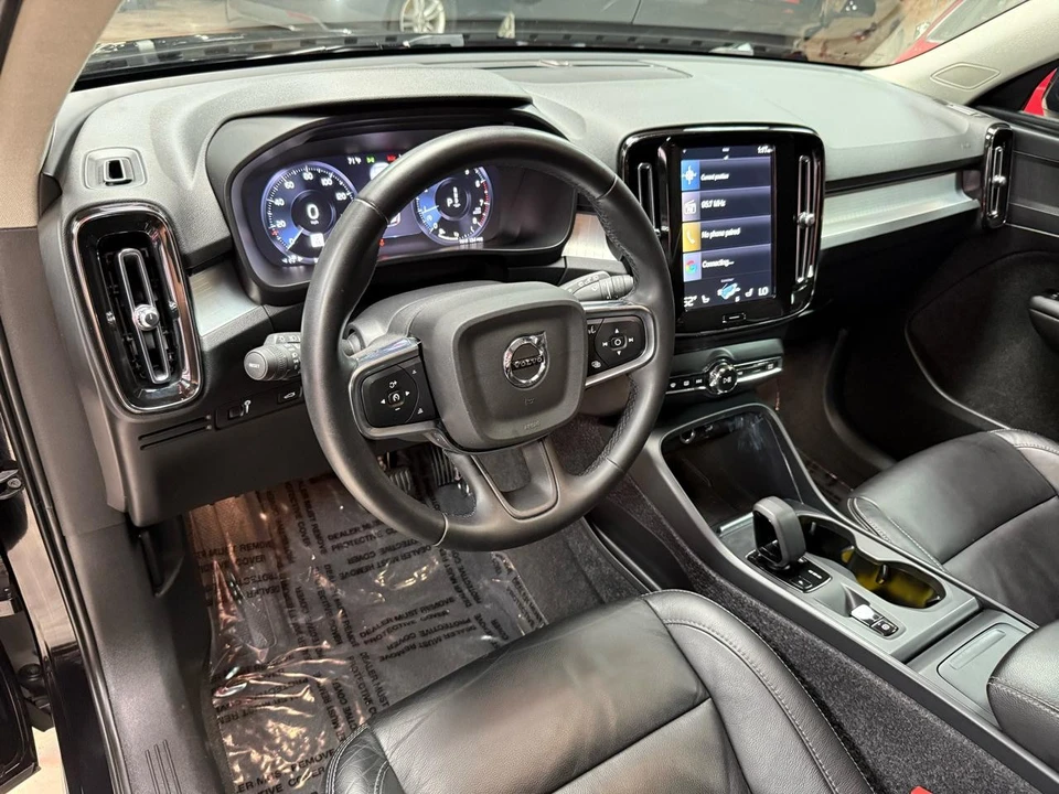 2022 Volvo XC40 - Image 9 of 21