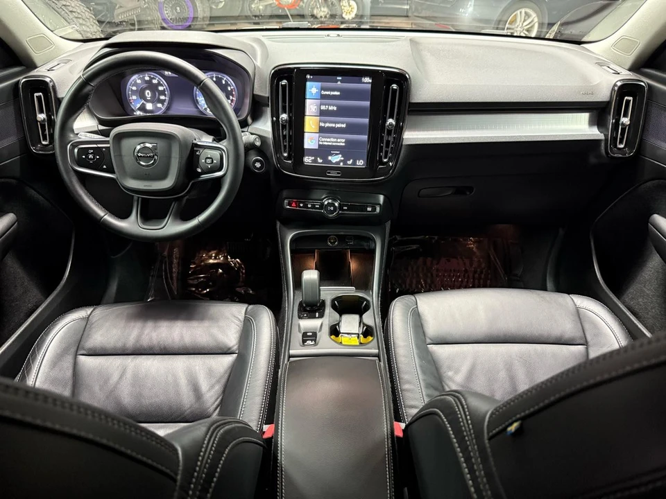 2022 Volvo XC40 - Image 10 of 21