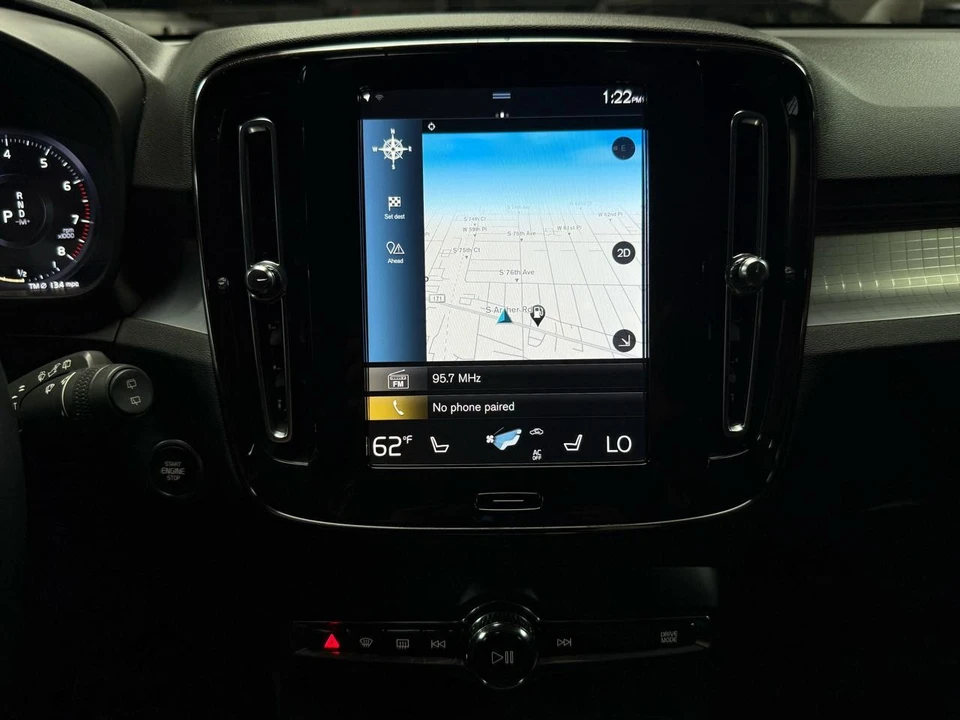 2022 Volvo XC40 - Image 19 of 21