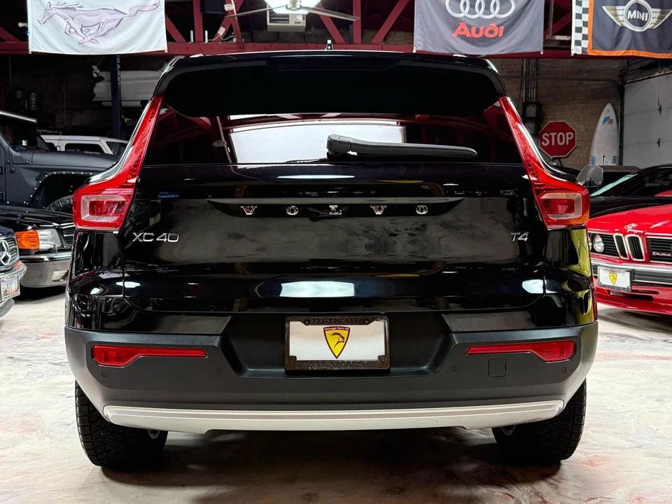 2022 Volvo XC40 - Image 5 of 21