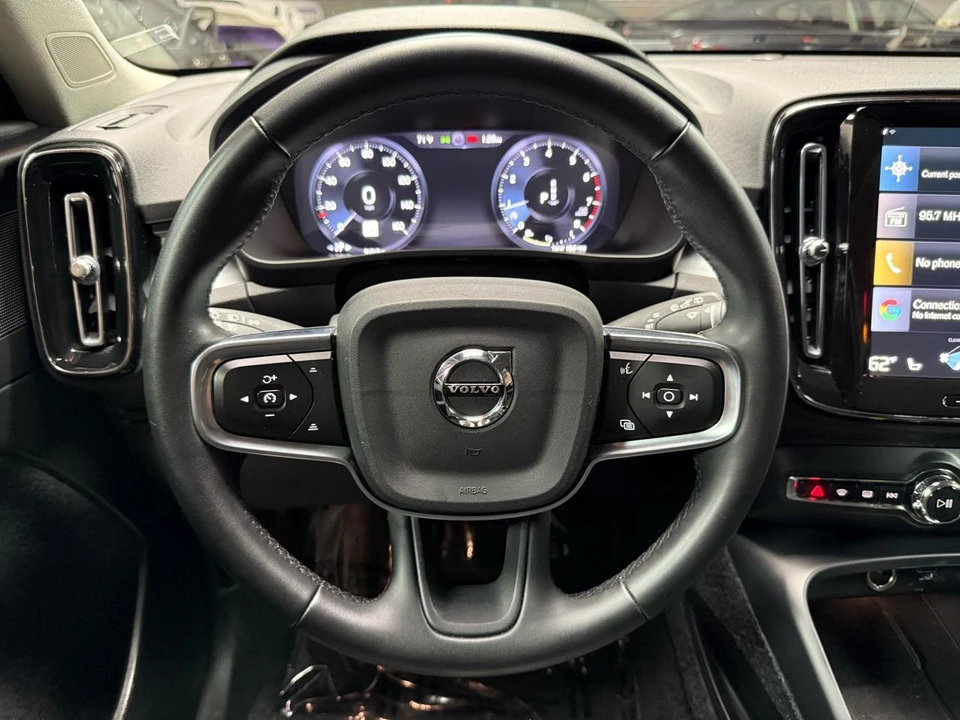 2022 Volvo XC40 - Image 12 of 21