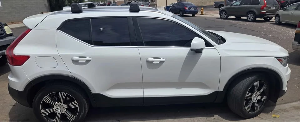 2022 Volvo XC40 - Image 4 of 12