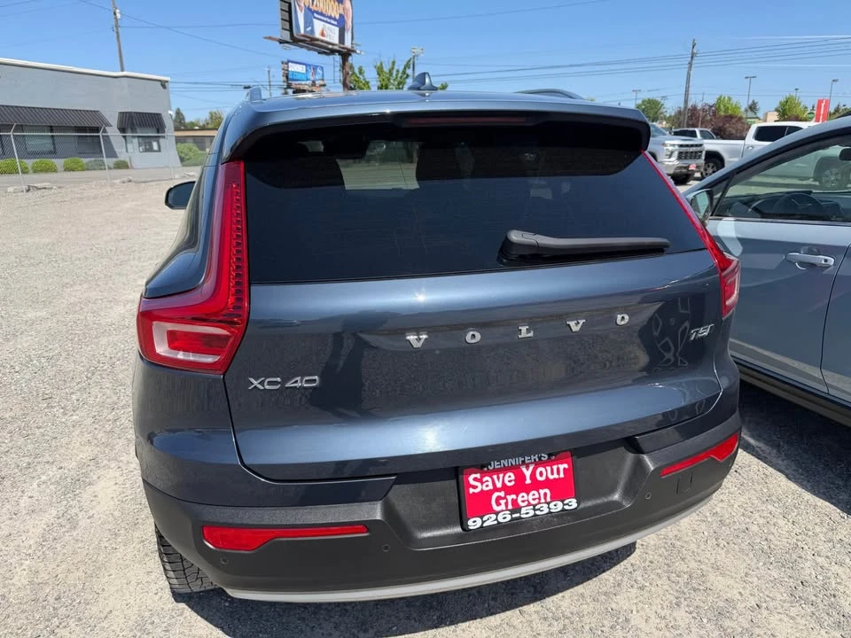 2022 Volvo XC40 - Image 3 of 8