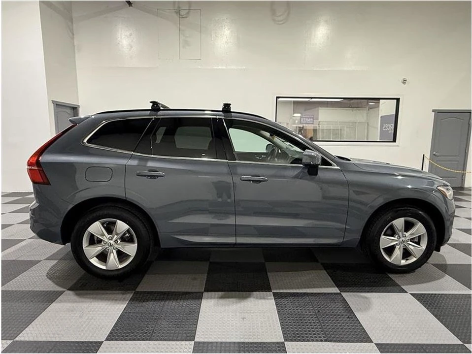 2022 Volvo XC60 2nd Gen - Image 4 of 20