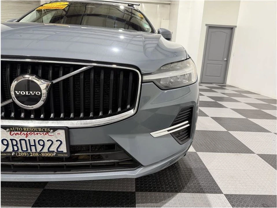 2022 Volvo XC60 2nd Gen - Image 10 of 20