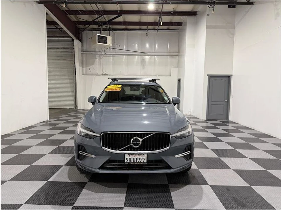 2022 Volvo XC60 2nd Gen - Image 3 of 20