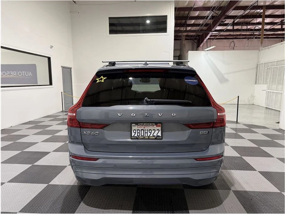 2022 Volvo XC60 2nd Gen - Image 6 of 20