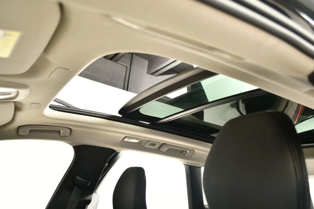 2022 Volvo XC60 2nd Gen - Image 6 of 12