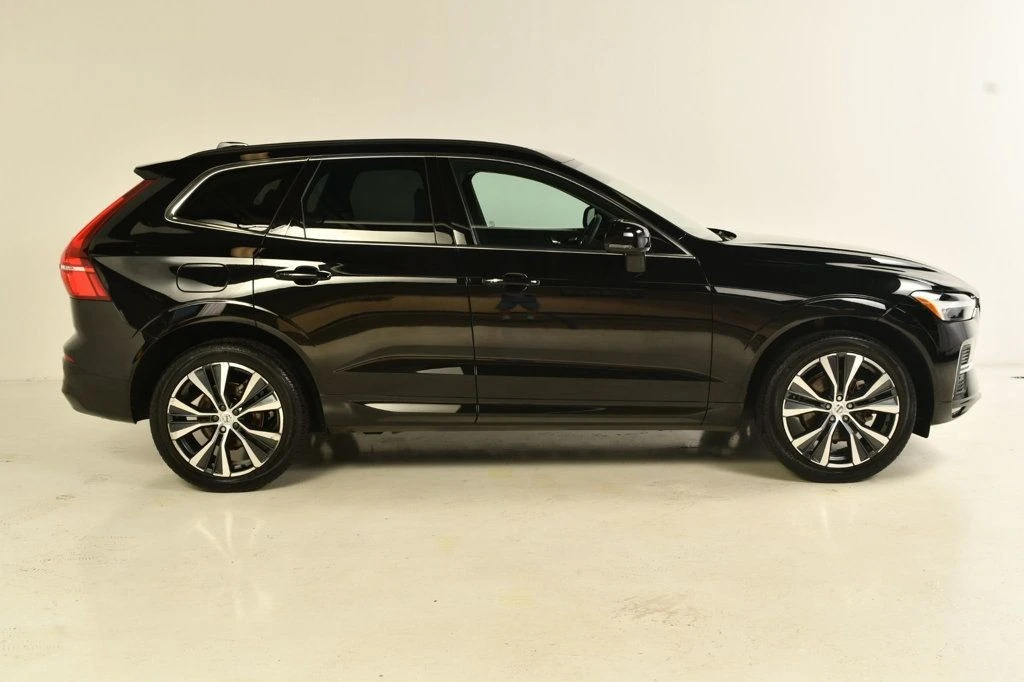 2022 Volvo XC60 2nd Gen - Image 3 of 12