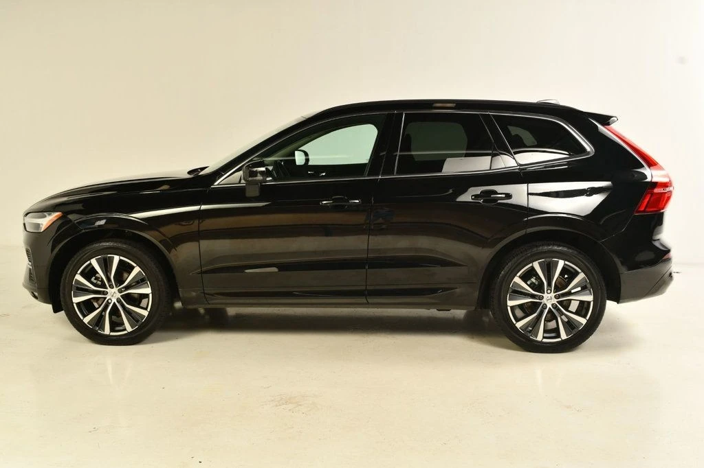 2022 Volvo XC60 2nd Gen - Image 4 of 12