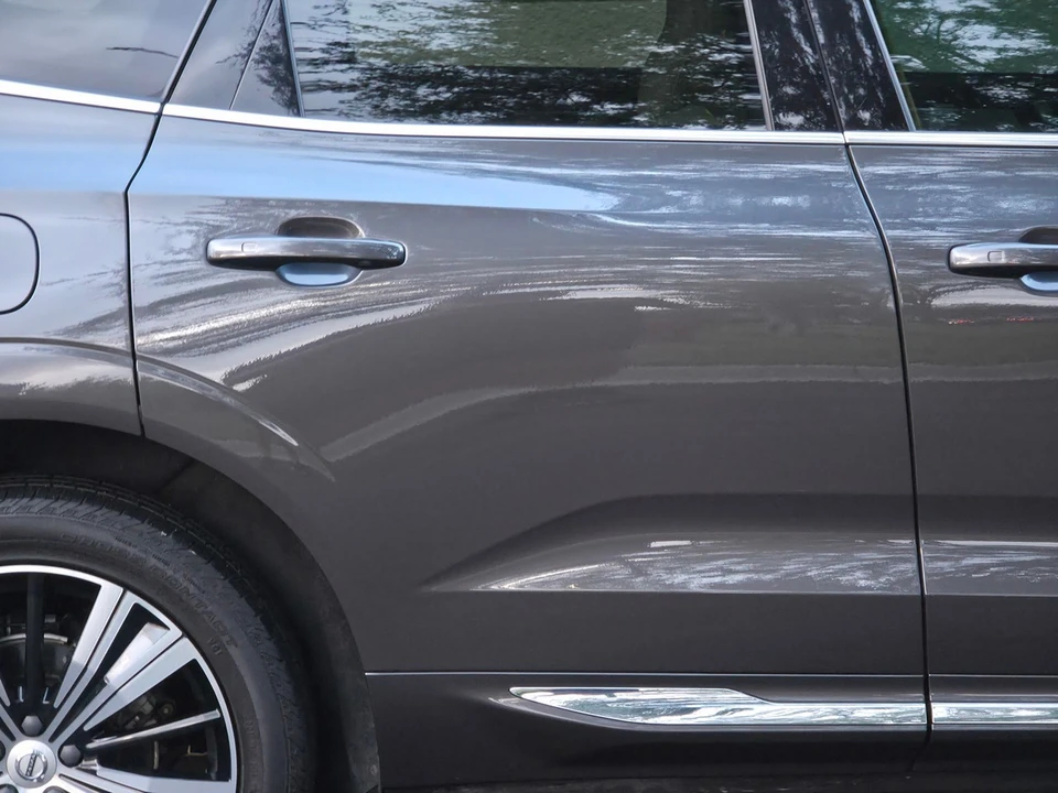 2022 Volvo XC60 2nd Gen - Image 9 of 21