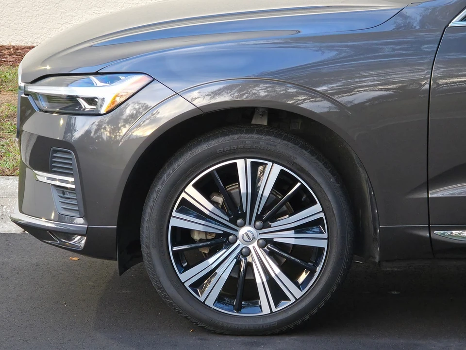2022 Volvo XC60 2nd Gen - Image 12 of 21