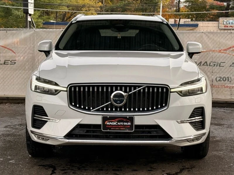 2022 Volvo XC60 2nd Gen - Image 5 of 12