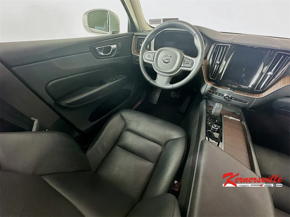 2022 Volvo XC60 2nd Gen - Image 9 of 21
