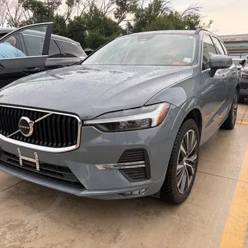 2022 Volvo XC60 B5 Momentum