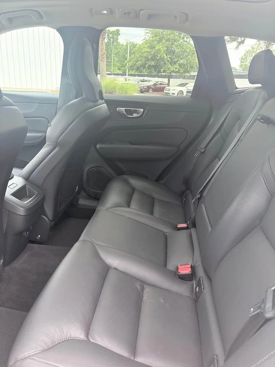 2022 Volvo XC60 2nd Gen - Image 5 of 13