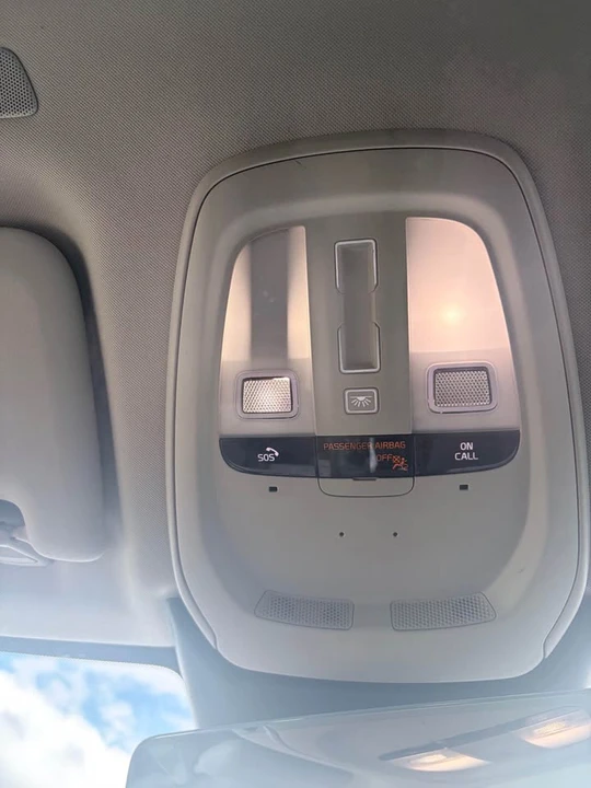 2022 Volvo XC60 2nd Gen - Image 4 of 13