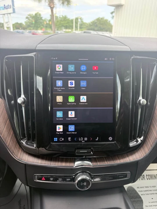 2022 Volvo XC60 2nd Gen - Image 11 of 13