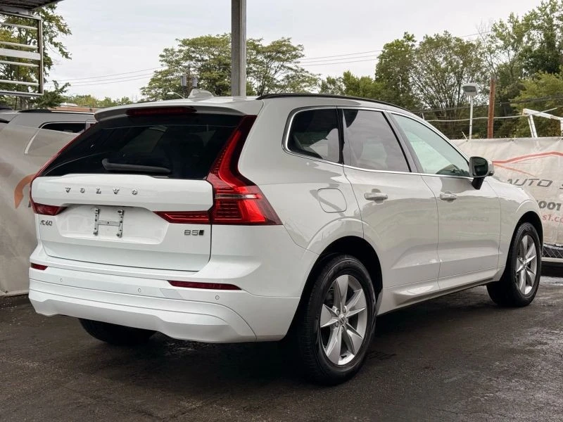 2022 Volvo XC60 2nd Gen - Image 11 of 12