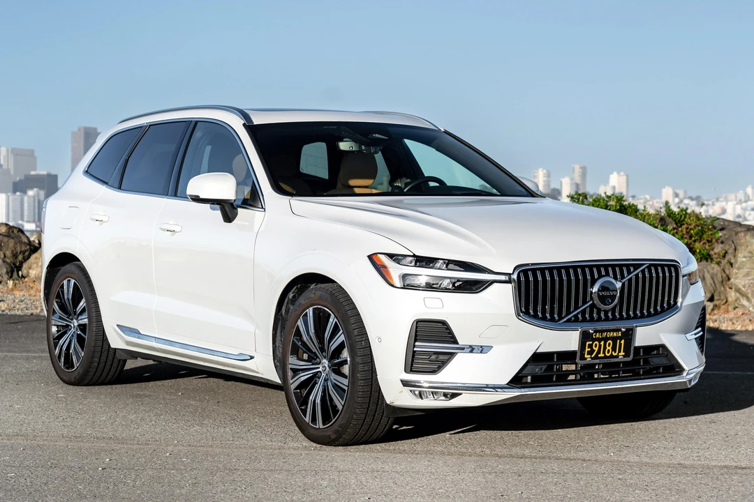 2022 Volvo XC60 2nd Gen - Image 8 of 31