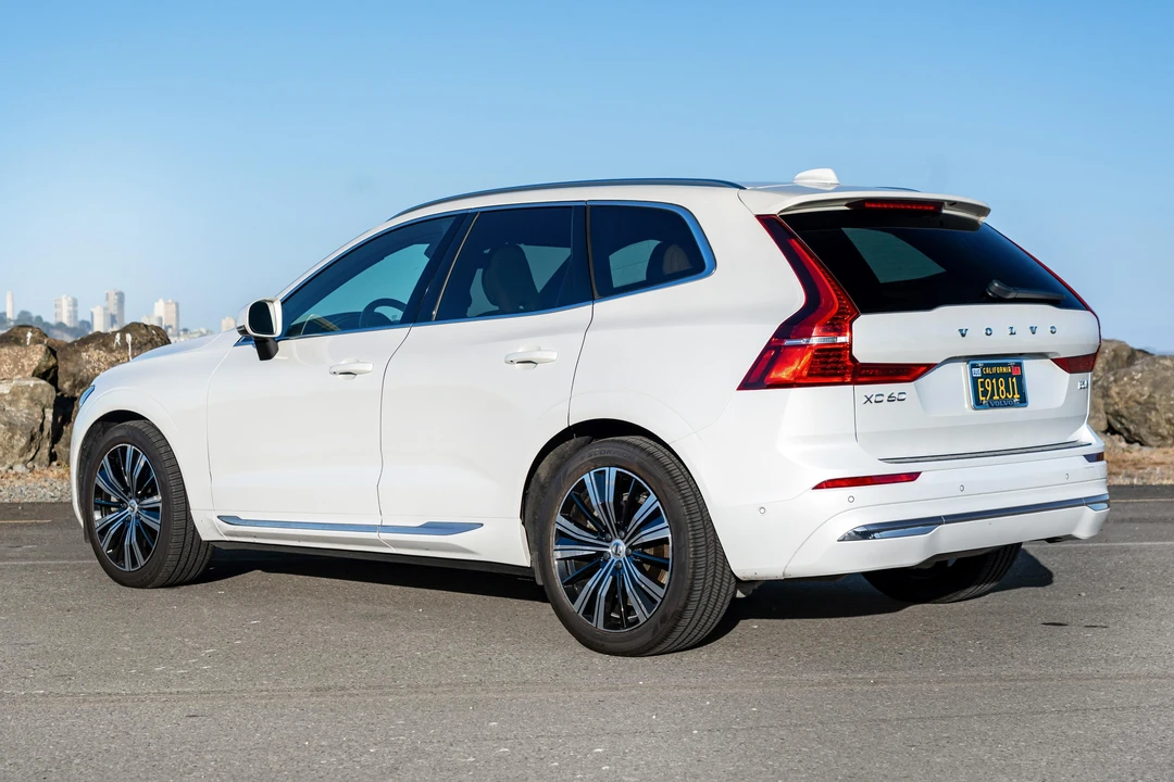 2022 Volvo XC60 2nd Gen - Image 4 of 31