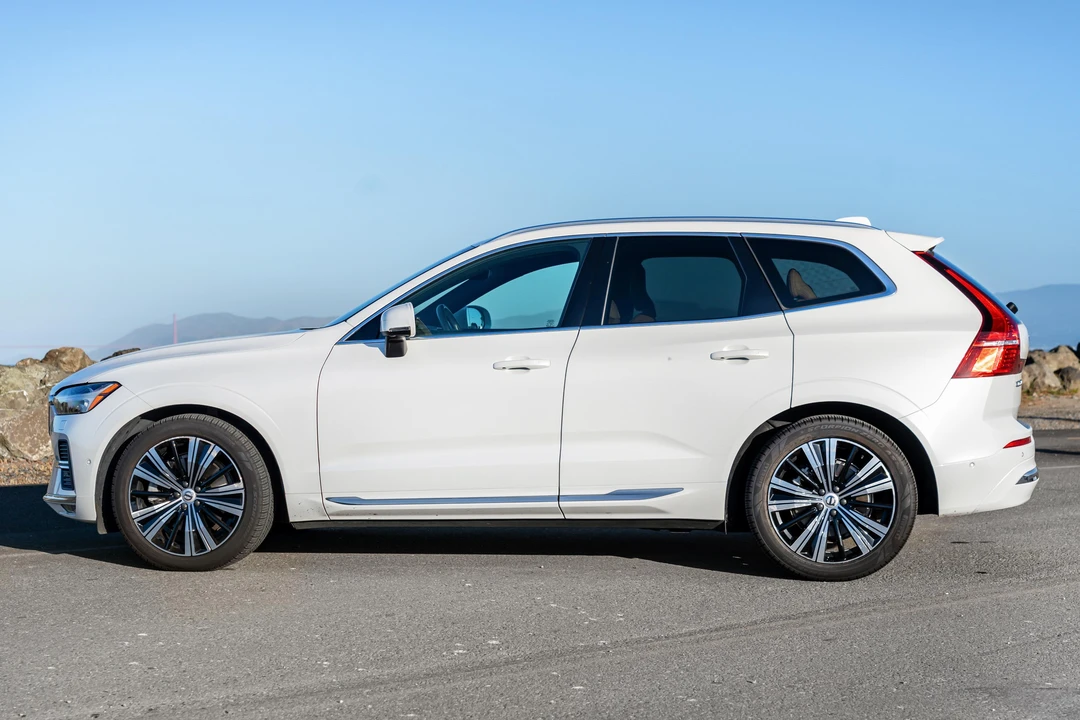 2022 Volvo XC60 2nd Gen - Image 6 of 31