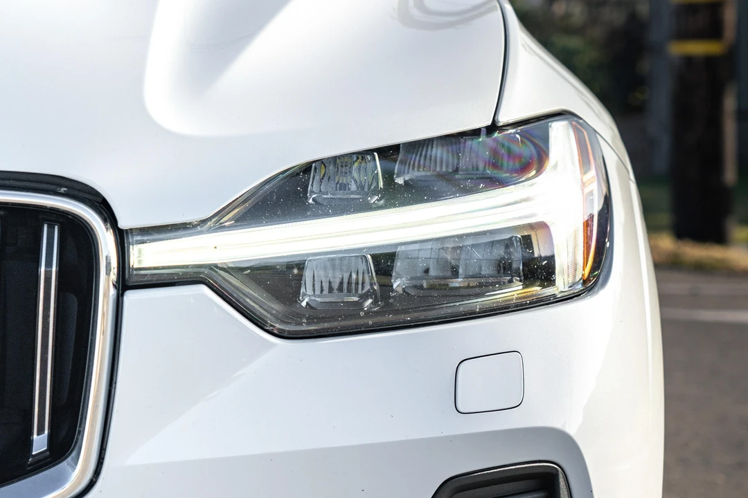 2022 Volvo XC60 2nd Gen - Image 15 of 31