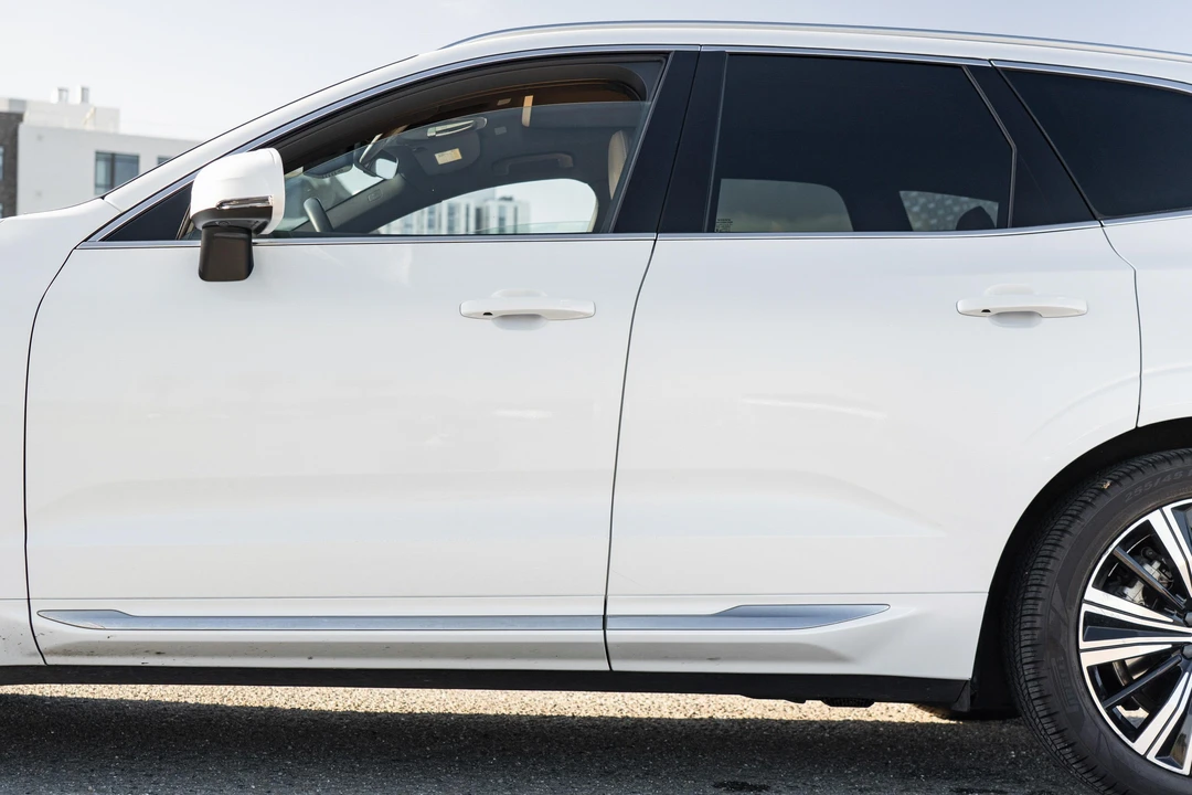 2022 Volvo XC60 2nd Gen - Image 19 of 31