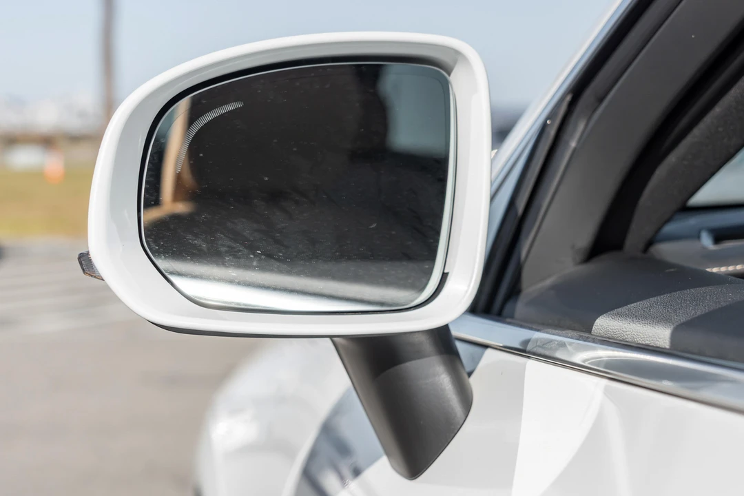 2022 Volvo XC60 2nd Gen - Image 18 of 31
