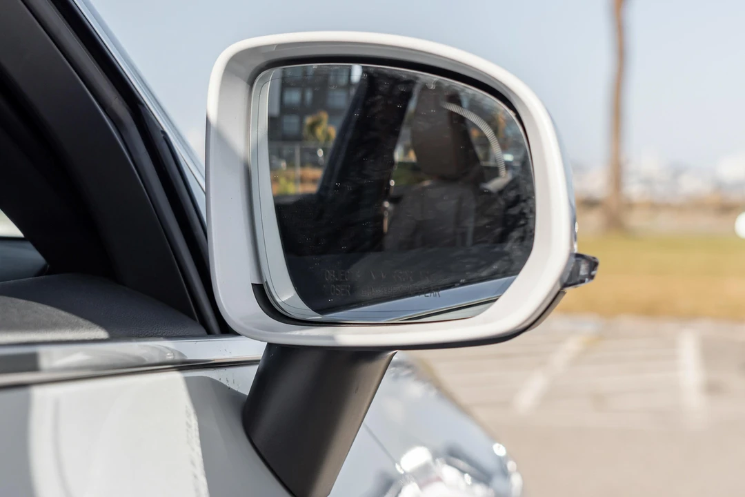 2022 Volvo XC60 2nd Gen - Image 29 of 31