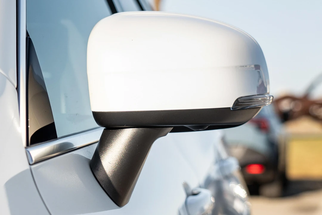 2022 Volvo XC60 2nd Gen - Image 17 of 31