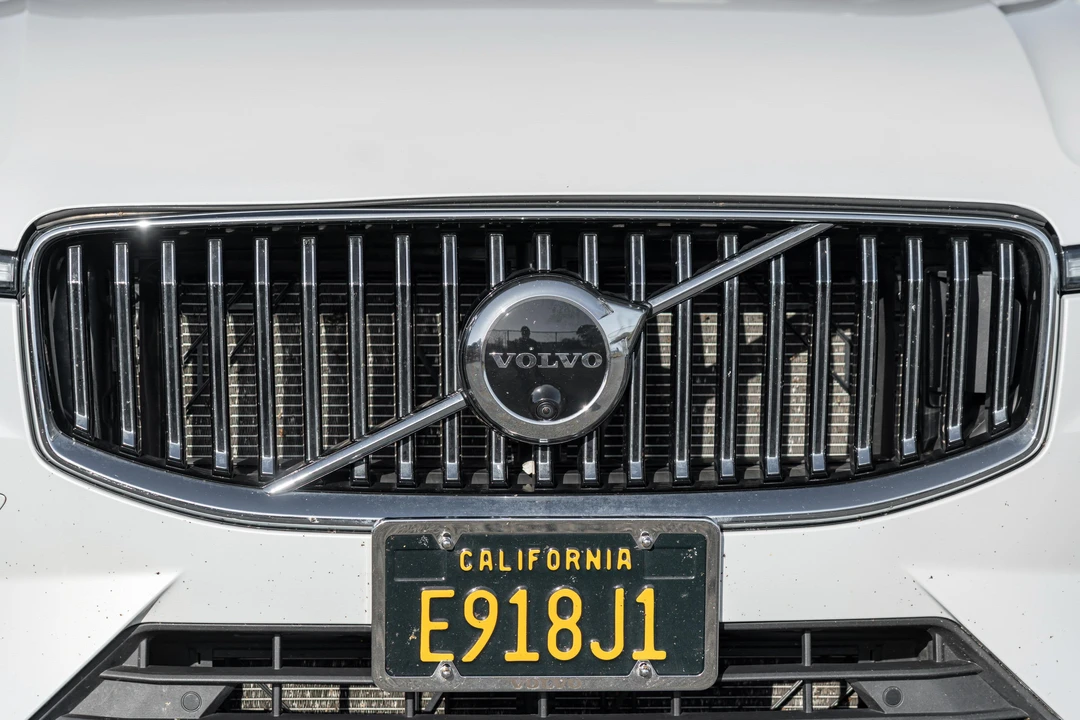 2022 Volvo XC60 2nd Gen - Image 12 of 31