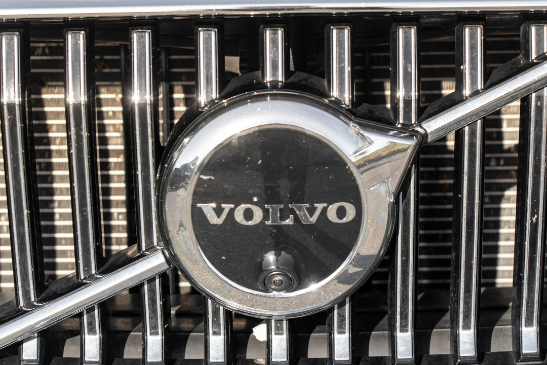 2022 Volvo XC60 2nd Gen - Image 13 of 31