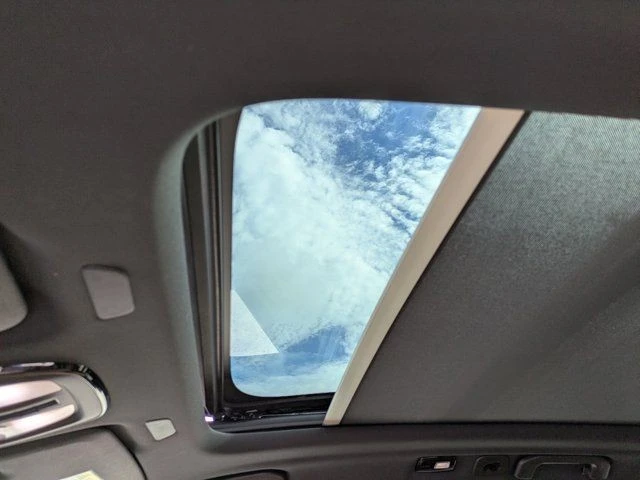 2022 Volvo XC60 2nd Gen - Image 19 of 21