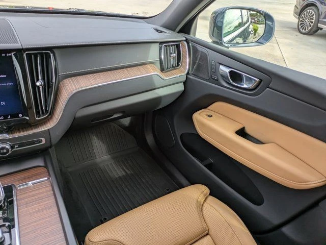 2022 Volvo XC60 2nd Gen - Image 13 of 21
