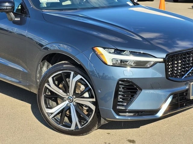 2022 Volvo XC60 2nd Gen - Image 3 of 21