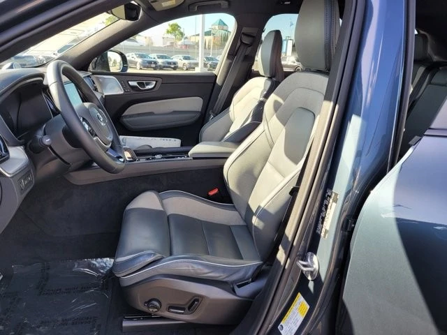 2022 Volvo XC60 2nd Gen - Image 11 of 12