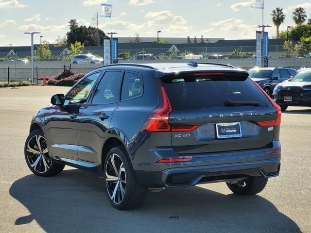2022 Volvo XC60 2nd Gen - Image 7 of 12