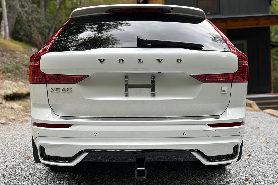 2022 Volvo XC60 2nd Gen - Image 5 of 31