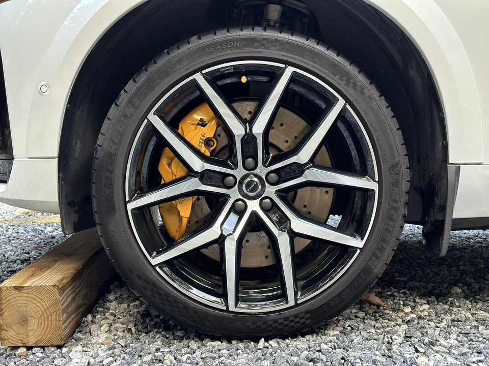 2022 Volvo XC60 2nd Gen - Image 23 of 31