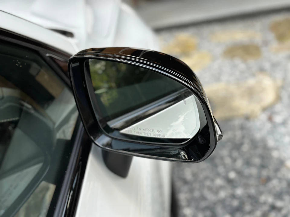 2022 Volvo XC60 2nd Gen - Image 18 of 31