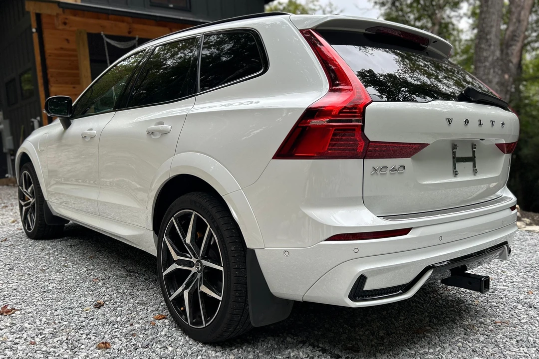 2022 Volvo XC60 2nd Gen - Image 4 of 31