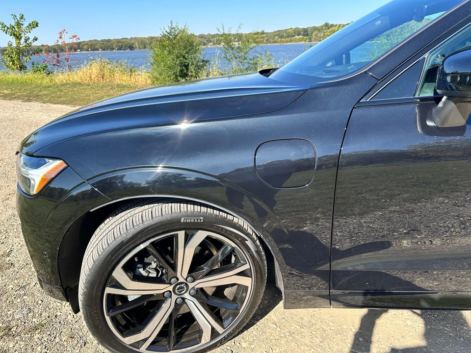 2022 Volvo XC60 2nd Gen - Image 21 of 31