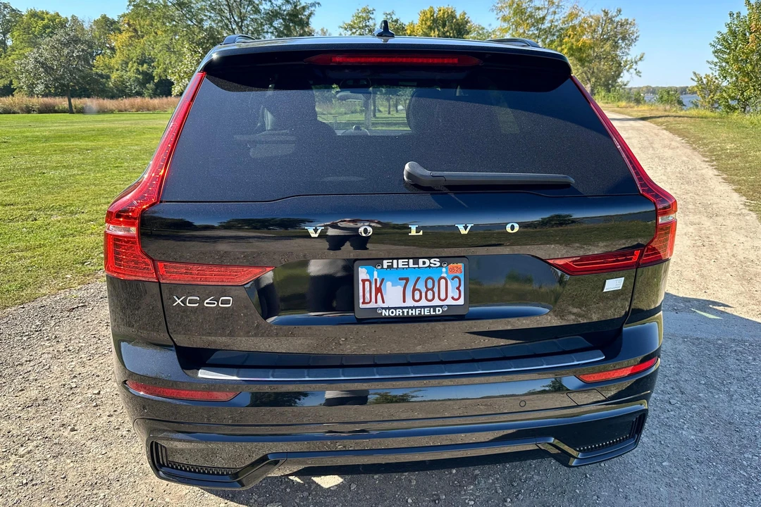 2022 Volvo XC60 2nd Gen - Image 5 of 31