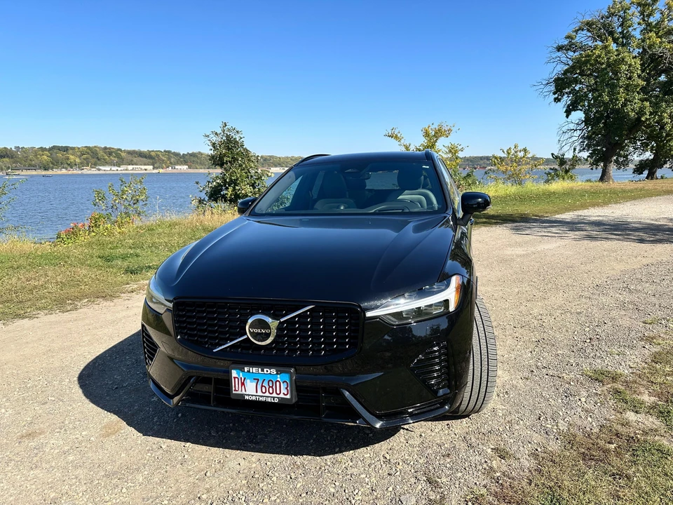 2022 Volvo XC60 2nd Gen - Image 7 of 31