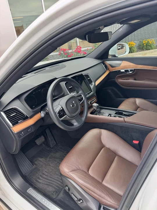 2022 Volvo XC90 2nd Gen - Image 10 of 15