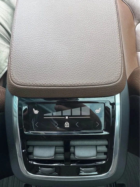 2022 Volvo XC90 2nd Gen - Image 13 of 15