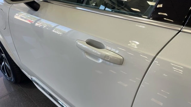 2022 Volvo XC90 2nd Gen - Image 14 of 21