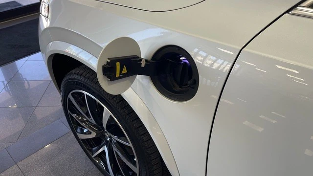 2022 Volvo XC90 2nd Gen - Image 13 of 21